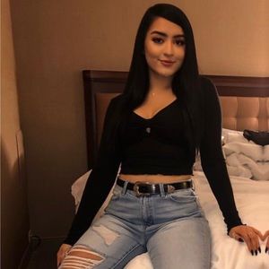 Black Cropped Blouse 🖤